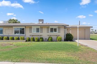 11034 N COGGINS Drive, Sun City, AZ 85351