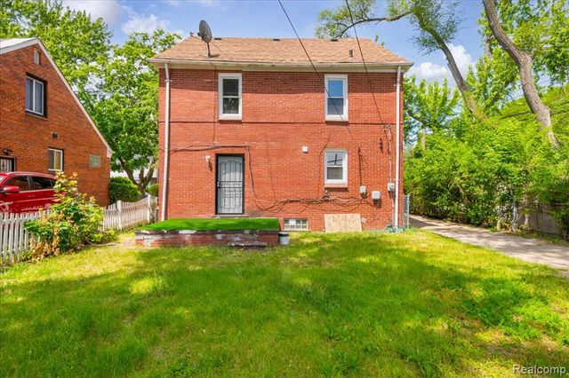 16904 Pierson Street, Detroit, MI 48219