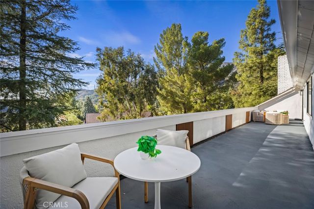 5714 Alder Ridge Drive, La Canada Flintridge, CA 91011