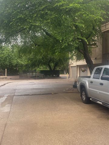 4777 Cedar Springs Road 5B, Dallas, TX 75219