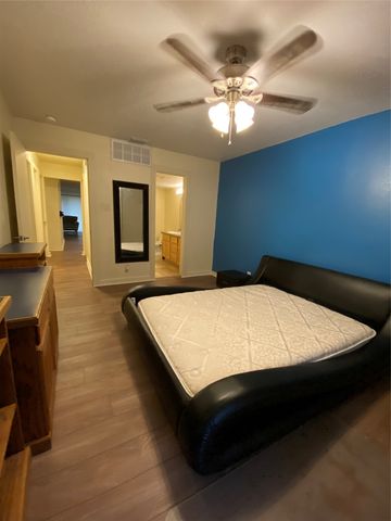 4777 Cedar Springs Road 5B, Dallas, TX 75219