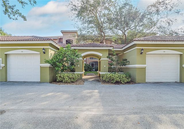 5060 Fairways Circle F101, Vero Beach, FL 32967