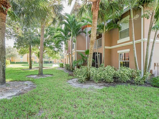 5060 Fairways Circle F101, Vero Beach, FL 32967