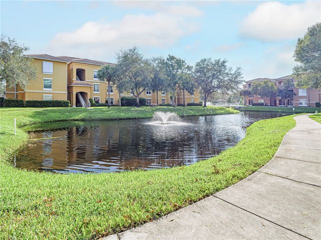5060 Fairways Circle F101, Vero Beach, FL 32967