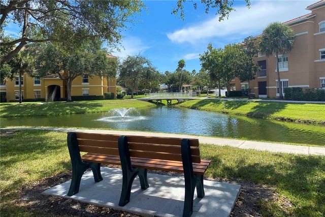 5060 Fairways Circle F101, Vero Beach, FL 32967