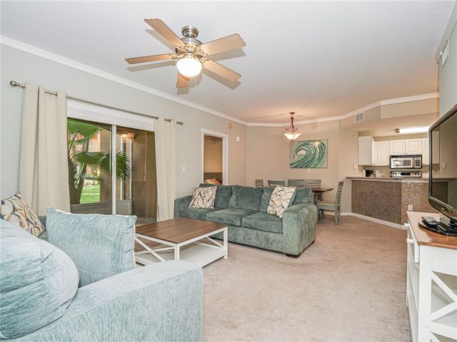5060 Fairways Circle F101, Vero Beach, FL 32967