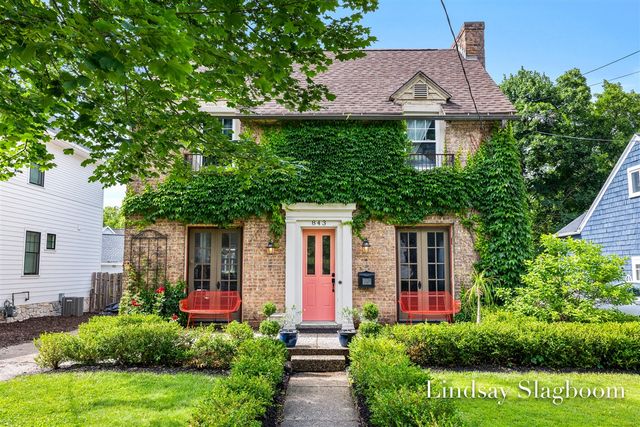 843 Orchard Avenue, East Grand Rapids, MI 49506