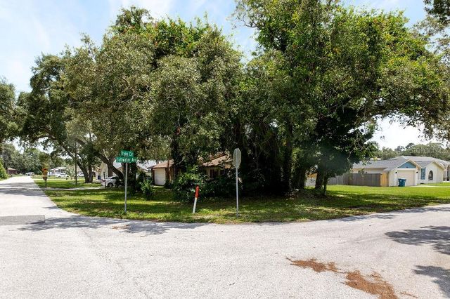 1042 TRYON CIRCLE, Spring Hill, FL 34606