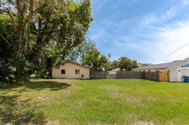 1042 TRYON CIRCLE, Spring Hill, FL 34606