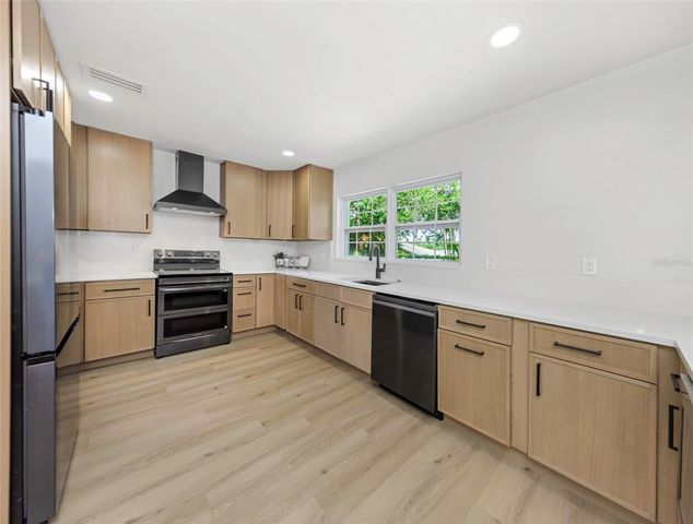 318 MEHLENBACHER ROAD, Belleair, FL 33756
