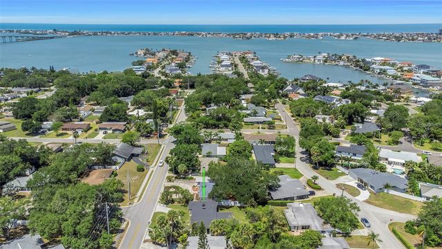 318 MEHLENBACHER ROAD, Belleair, FL 33756