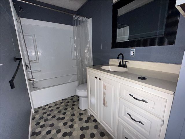 8708 Farm Road 127, Mt Pleasant, TX 75455