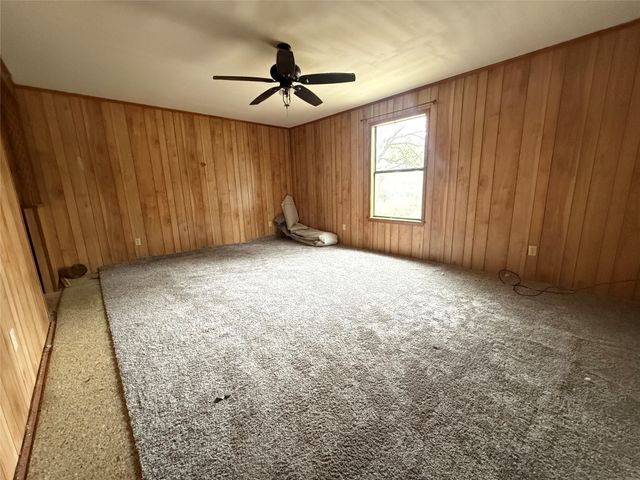 8708 Farm Road 127, Mt Pleasant, TX 75455