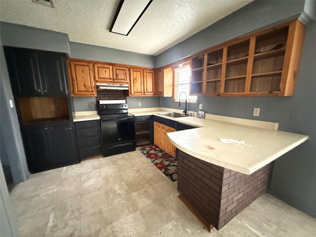 8708 Farm Road 127, Mt Pleasant, TX 75455