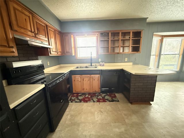8708 Farm Road 127, Mt Pleasant, TX 75455