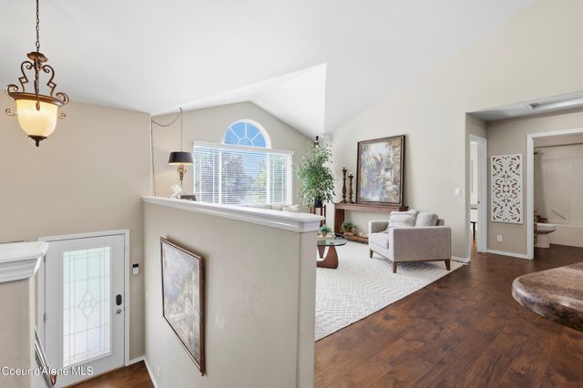 1484 E Bobwhite Ln, Post Falls, ID 83854