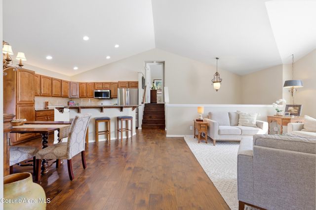 1484 E Bobwhite Ln, Post Falls, ID 83854
