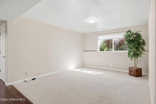 1484 E Bobwhite Ln, Post Falls, ID 83854