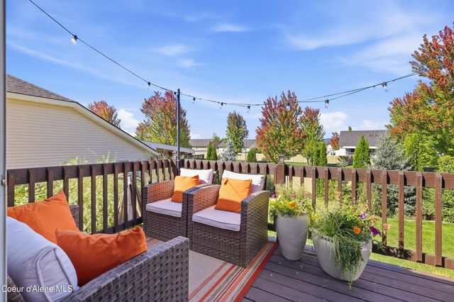 1484 E Bobwhite Ln, Post Falls, ID 83854