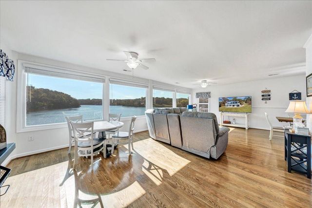 1193 Rebel LN, Goodview, VA 24095