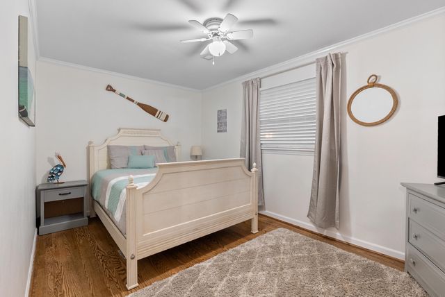 1193 Rebel LN, Goodview, VA 24095