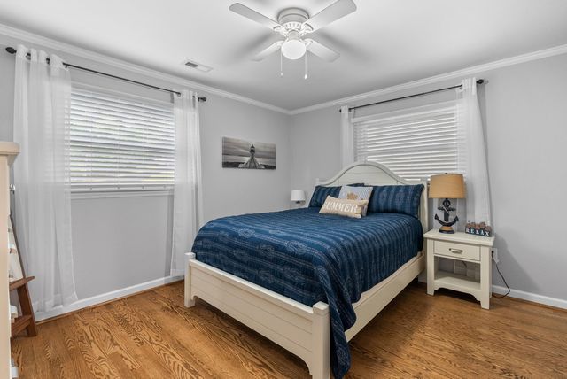 1193 Rebel LN, Goodview, VA 24095