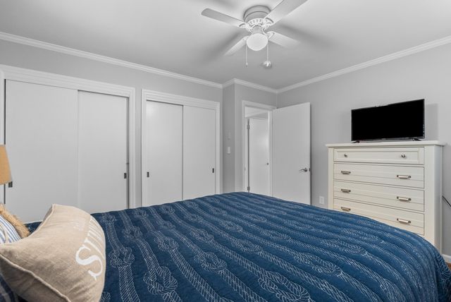 1193 Rebel LN, Goodview, VA 24095