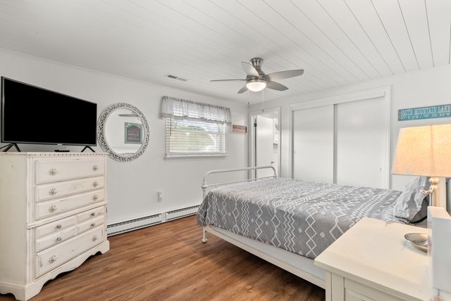 1193 Rebel LN, Goodview, VA 24095