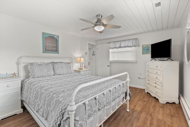1193 Rebel LN, Goodview, VA 24095