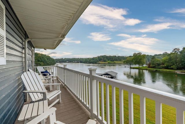 1193 Rebel LN, Goodview, VA 24095
