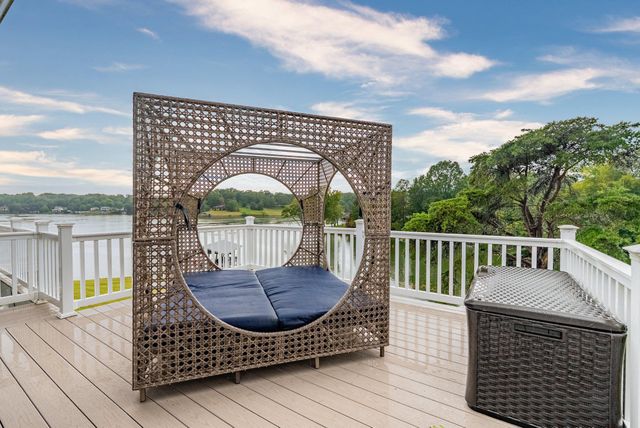 1193 Rebel LN, Goodview, VA 24095