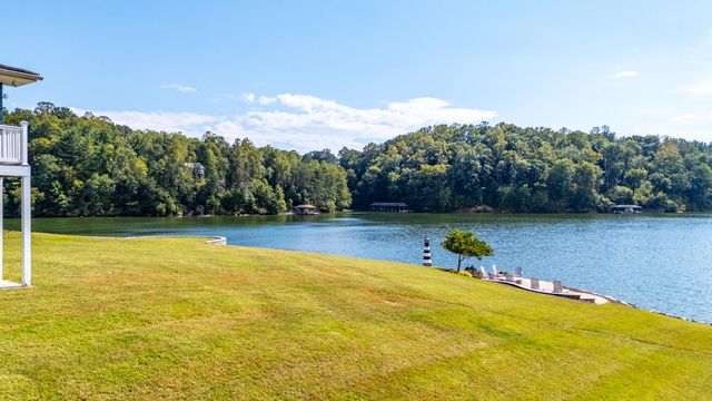 1193 Rebel LN, Goodview, VA 24095