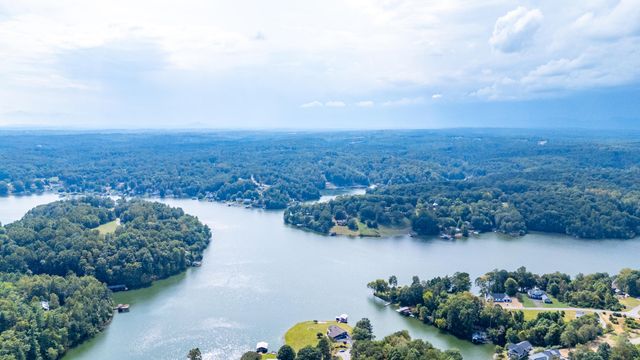 1193 Rebel LN, Goodview, VA 24095