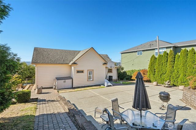606 Renton Avenue S, Renton, WA 98057