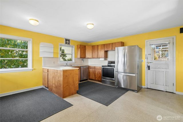 606 Renton Avenue S, Renton, WA 98057