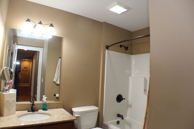 601 N 6th St Circle, Princeton, IA 52768