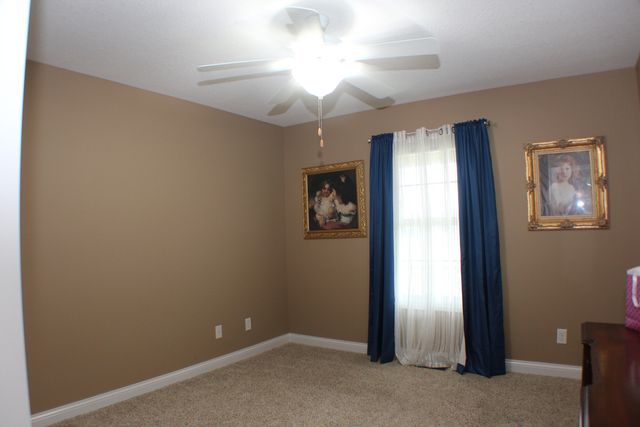 601 N 6th St Circle, Princeton, IA 52768