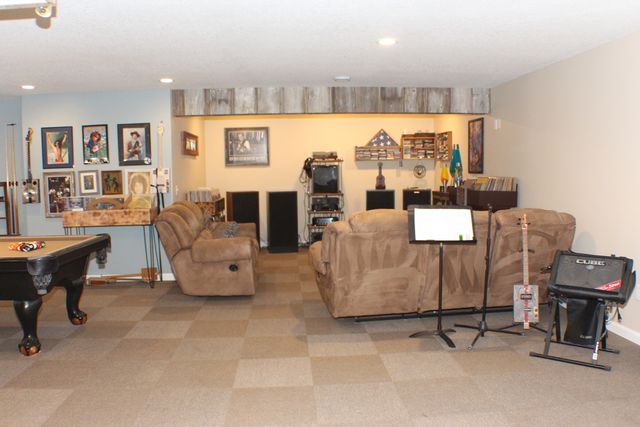 601 N 6th St Circle, Princeton, IA 52768