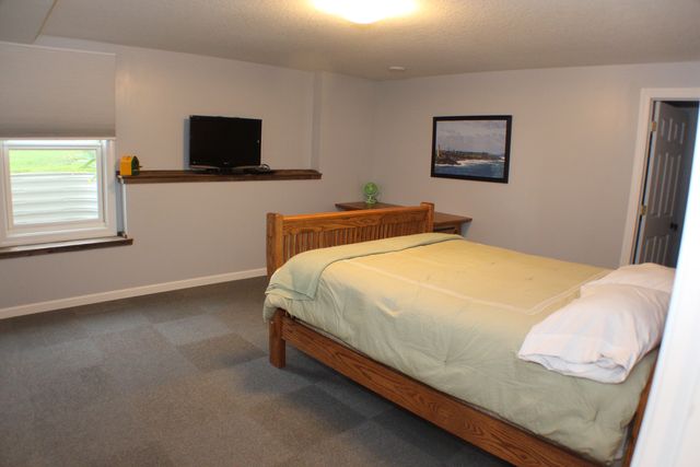601 N 6th St Circle, Princeton, IA 52768