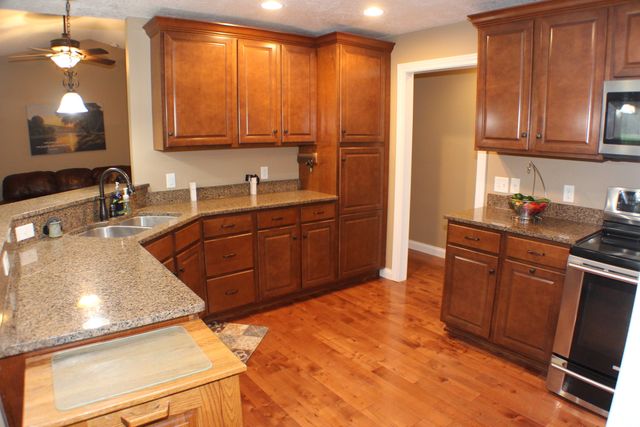 601 N 6th St Circle, Princeton, IA 52768