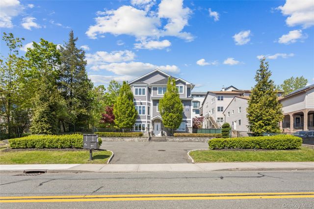 135 Route 306 111, Monsey, NY 10952