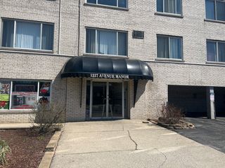 1227 S Harlem Avenue 512, Berwyn, IL 60402