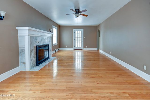 110 E Montgomery Street, Johnstown, NY 12095