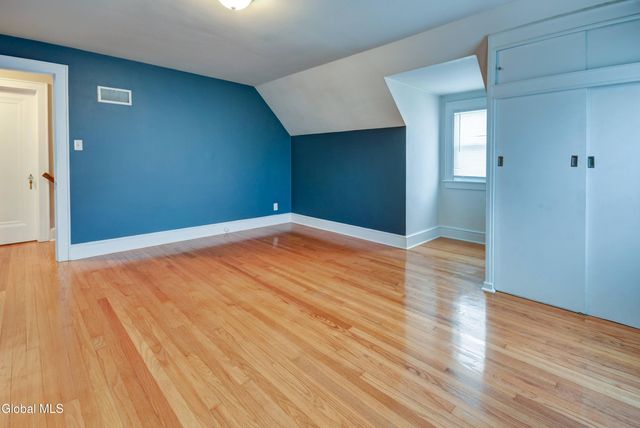 110 E Montgomery Street, Johnstown, NY 12095