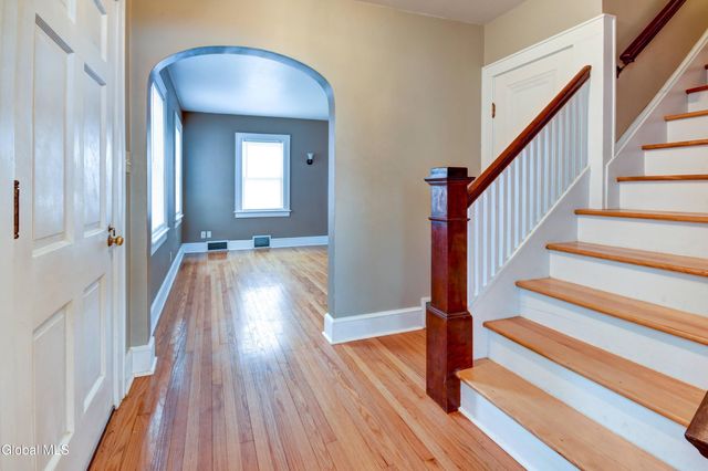 110 E Montgomery Street, Johnstown, NY 12095