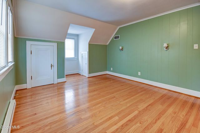 110 E Montgomery Street, Johnstown, NY 12095