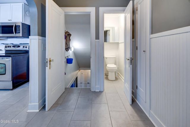 110 E Montgomery Street, Johnstown, NY 12095