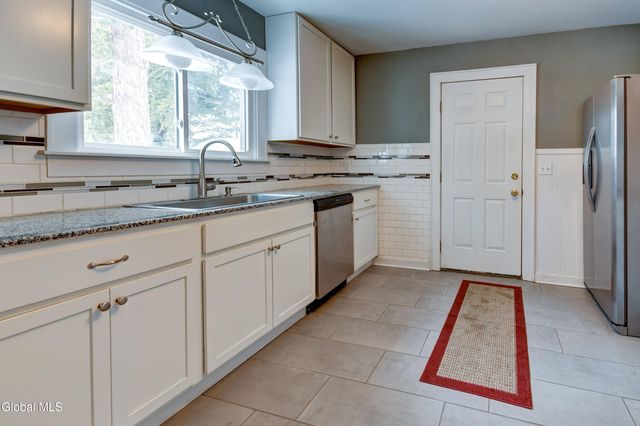 110 E Montgomery Street, Johnstown, NY 12095