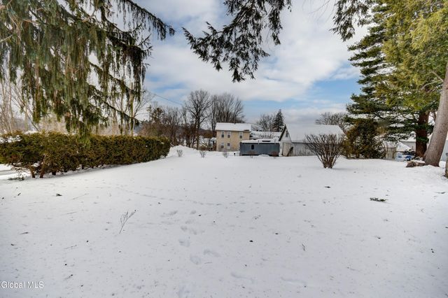 110 E Montgomery Street, Johnstown, NY 12095