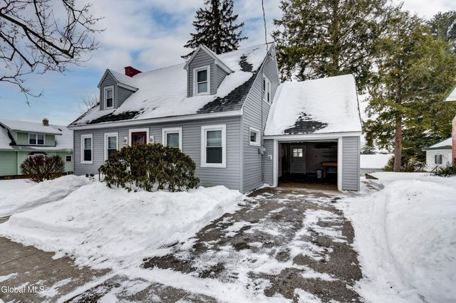 110 E Montgomery Street, Johnstown, NY 12095